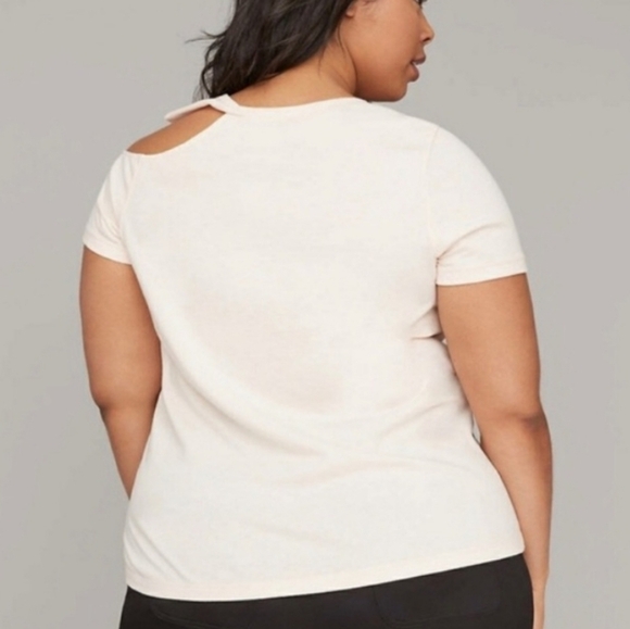 Livi active the future is female active tee cutout - Picture 2 of 7